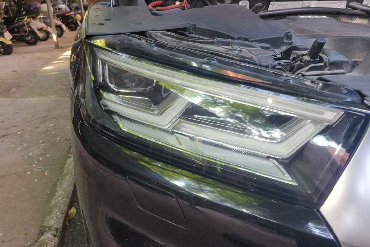 Used Audi Q5L 2018 40 TFSI Prestige Fashion Edition China V Right Front Headlight
