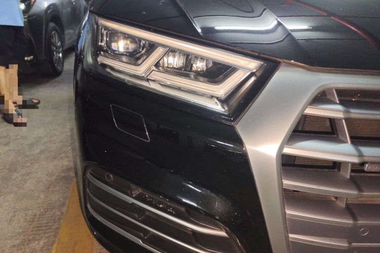 Used Audi Q5L 2018 40 TFSI Prestige Fashion Edition China VI Right Front Headlight