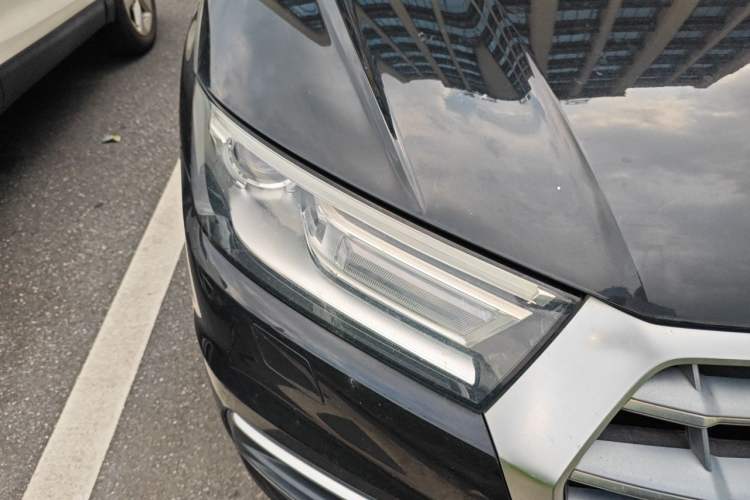 Used Audi Q5L 2018 40 TFSI Prestige Edition China VI Emission Standard Right Front Headlight