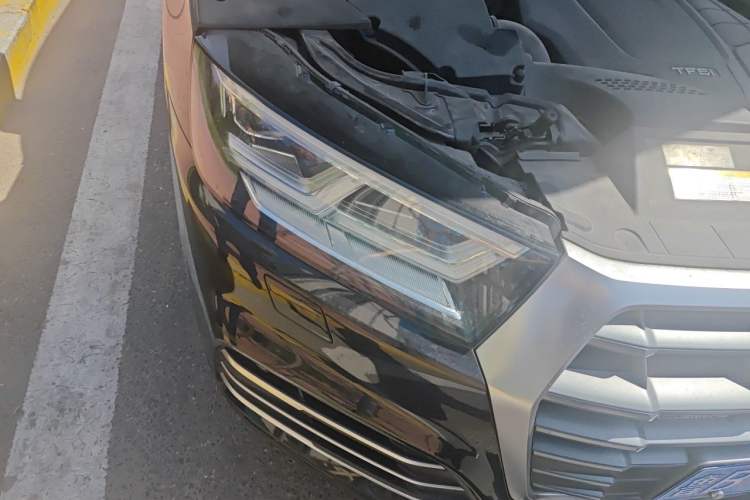 Used Audi Q5L 2018 45 TFSI Prestige Fashion Edition China V Emission Standard Right Front Headlight