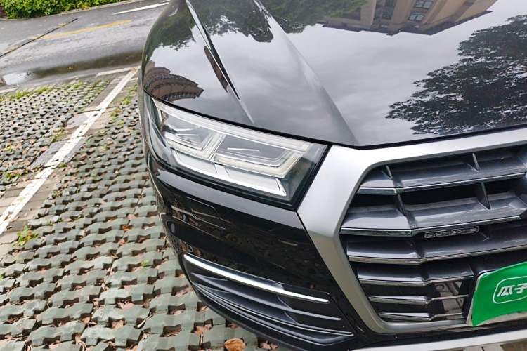 Used Audi Q5L 2018 45 TFSI Prestige Elegant Version China V Right Front Headlight