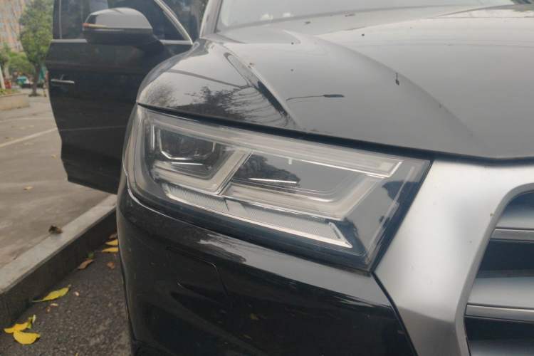 Used Audi Q5L 2018 40 TFSI Prestige Fashion Edition China VI Right Front Headlight