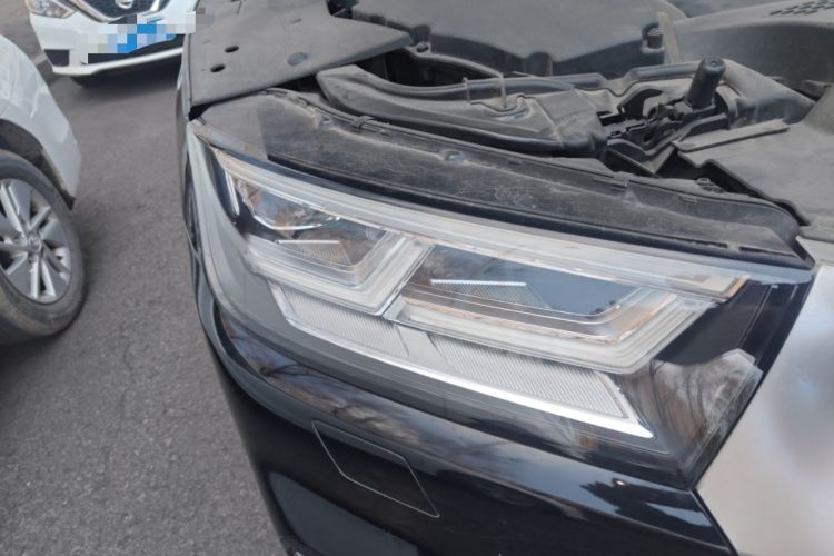Used Audi Q5L 2018 45 TFSI Prestige Fashion Edition China V Emission Standard Right Front Headlight