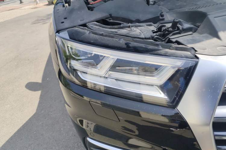Used Audi Q5L 2018 45 TFSI Prestige Elegant Edition China VI Right Front Headlight