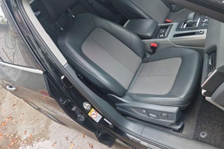 Used Audi Q5L 2018 40 TFSI Prestige Fashion Edition China VI Right Front Seat