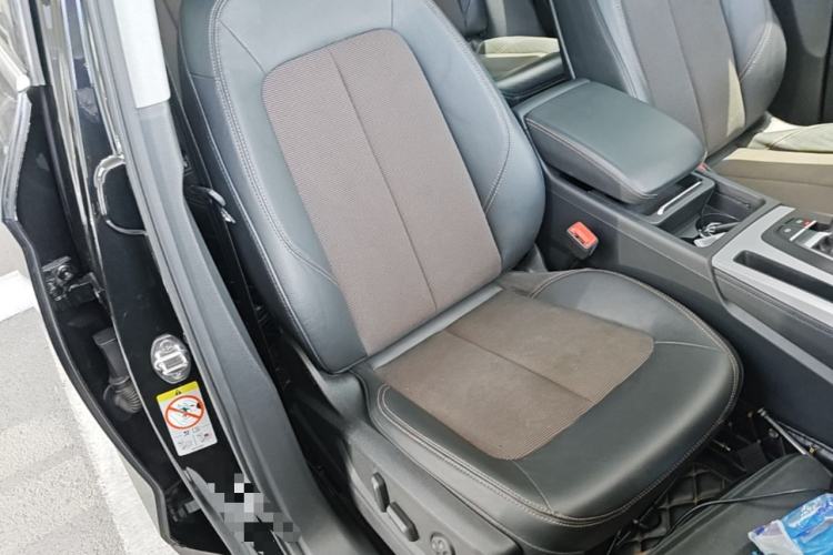 Used Audi Q5L 2018 40 TFSI Prestige Fashion Edition China VI Right Front Seat