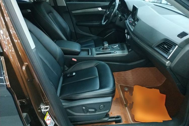 Used Audi Q5L 2018 40 TFSI Prestige Edition China V Right Front Seat