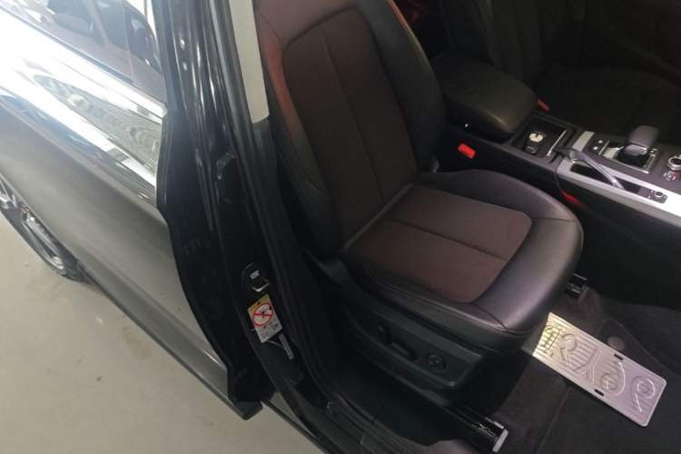 Used Audi Q5L 2018 40 TFSI Prestige Fashion Edition China VI Right Front Seat