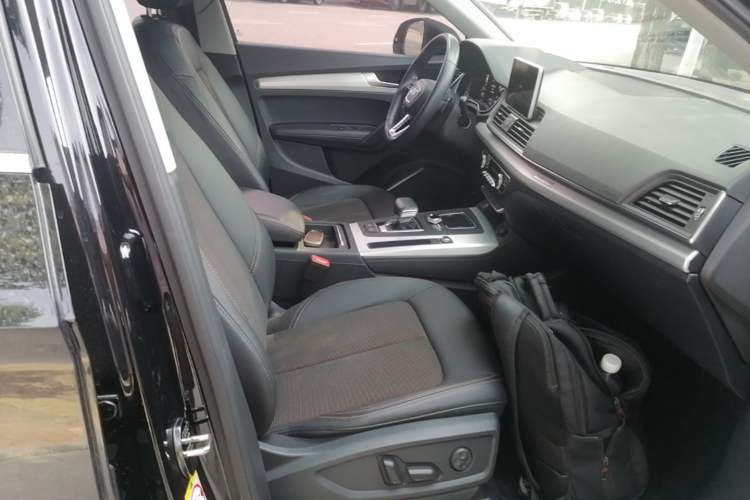 Used Audi Q5L 2018 40 TFSI Prestige Fashion Edition China VI Right Front Seat