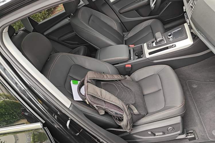 Used Audi Q5L 2018 40 TFSI Prestige Fashion Edition China VI Right Front Seat