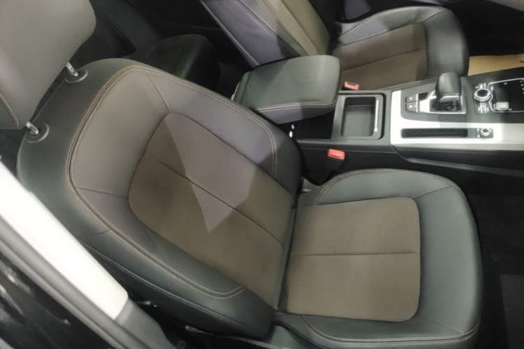 Used Audi Q5L 2018 40 TFSI Prestige Fashion Edition China VI Right Front Seat