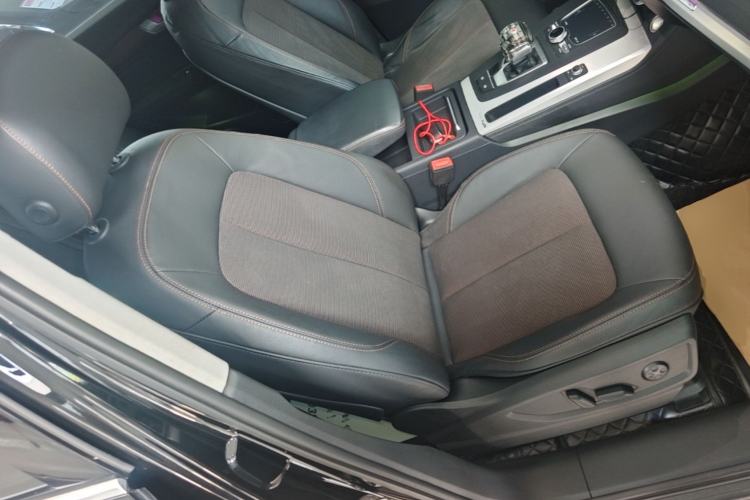 Used Audi Q5L 2018 40 TFSI Prestige Fashion Edition China VI Right Front Seat