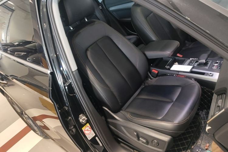 Used Audi Q5L 2018 40 TFSI Prestige Fashion Edition China VI Right Front Seat