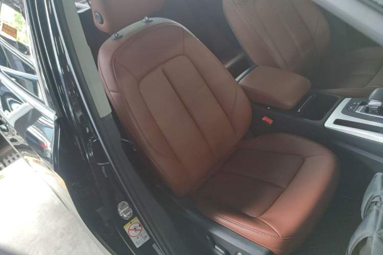 Used Audi Q5L 2018 40 TFSI Prestige Edition China V Right Front Seat