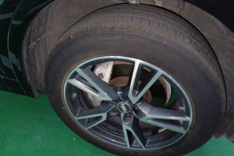 Used Audi Q5L 2018 40 TFSI Prestige Fashion Edition China VI Right Front Wheel Hub