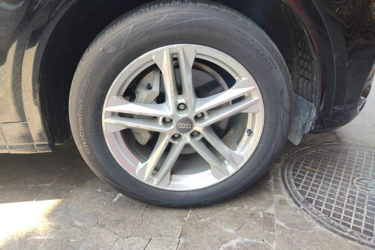 Used Audi Q5L 2018 40 TFSI Prestige Fashion Edition China VI Right Front Wheel Hub