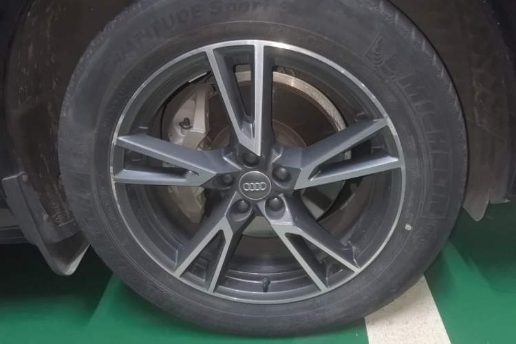 Used Audi Q5L 2018 40 TFSI Prestige Fashion Edition China V Right Front Wheel Hub