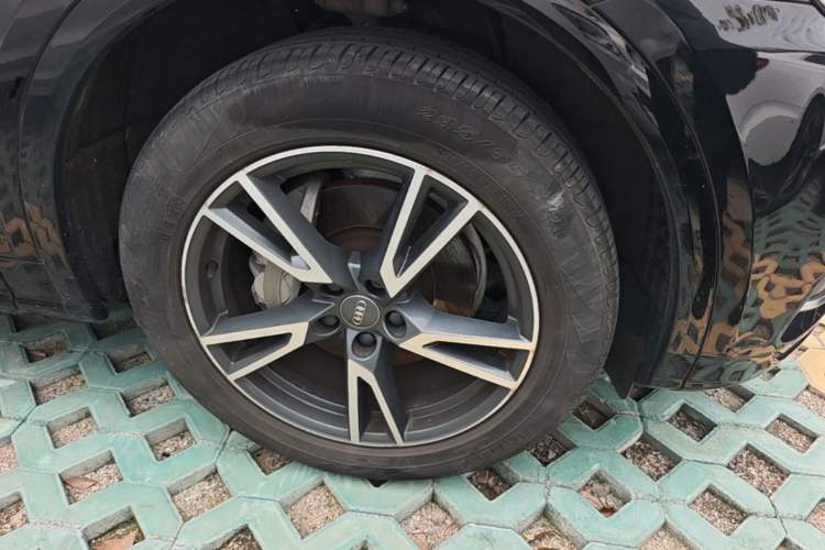 Used Audi Q5L 2018 40 TFSI Prestige Fashion Edition China VI Right Front Wheel Hub
