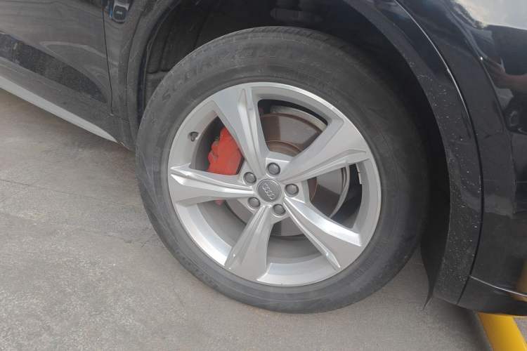 Used Audi Q5L 2018 40 TFSI Prestige Edition China V Right Front Wheel Hub