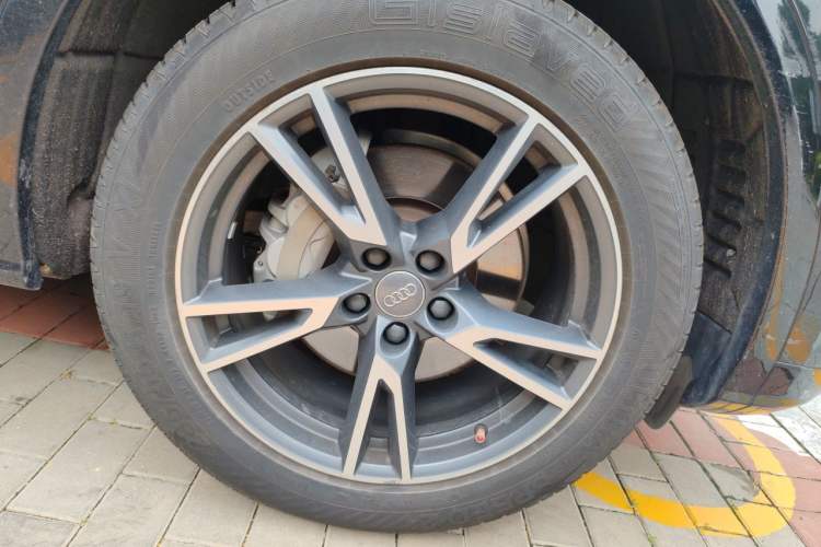 Used Audi Q5L 2018 40 TFSI Prestige Fashion Edition China V Right Front Wheel Hub