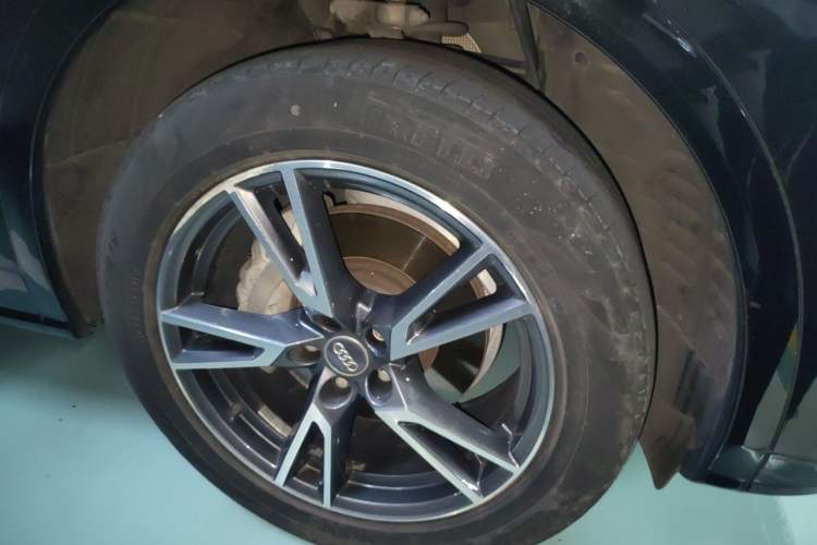 Used Audi Q5L 2018 40 TFSI Prestige Fashion Edition China V Right Front Wheel Hub