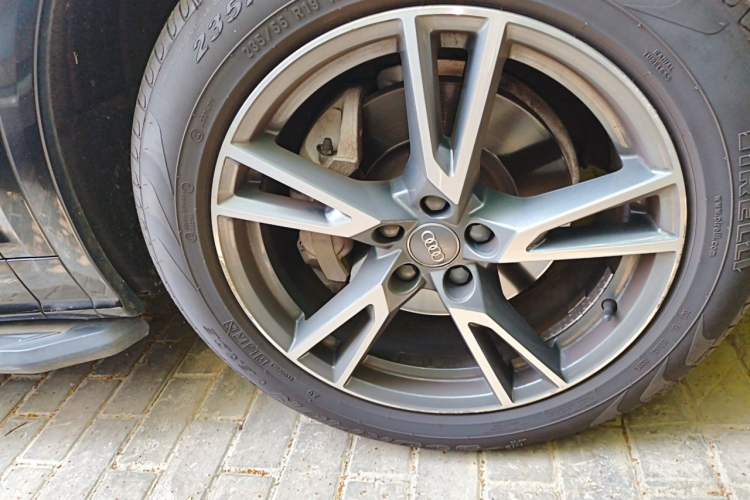 Used Audi Q5L 2018 45 TFSI Prestige Fashion Edition China VI Emission Standard Right Front Wheel Hub