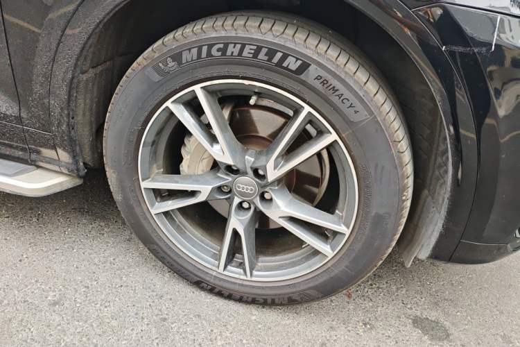Used Audi Q5L 2018 40 TFSI Prestige Fashion Edition China VI Right Front Wheel Hub