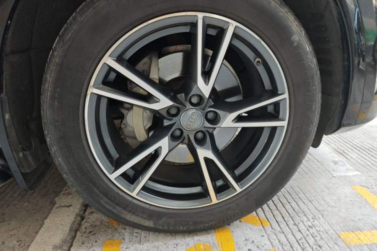Used Audi Q5L 2018 40 TFSI Prestige Fashion Edition China VI Right Front Wheel Hub