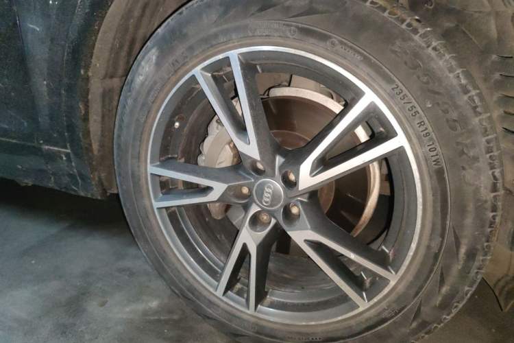 Used Audi Q5L 2018 40 TFSI Prestige Fashion Edition China V Right Front Wheel Hub