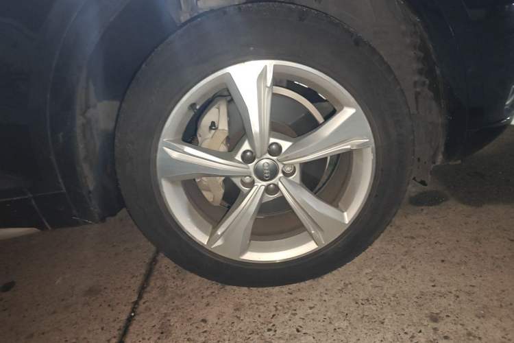 Used Audi Q5L 2018 40 TFSI Prestige Edition China V Right Front Wheel Hub