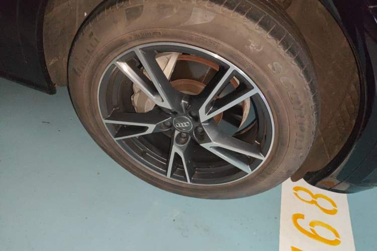 Used Audi Q5L 2018 40 TFSI Prestige Fashion Edition China VI Right Front Wheel Hub