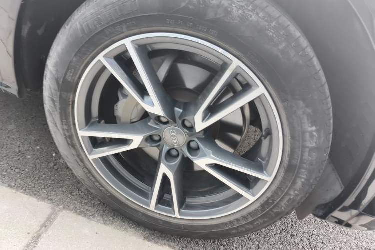 Used Audi Q5L 2018 40 TFSI Prestige Fashion Edition China VI Right Front Wheel Hub