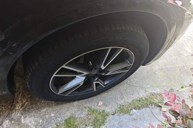 Used Audi Q5L 2018 40 TFSI Prestige Fashion Edition China VI Right Front Wheel Hub