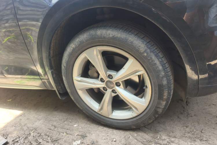 Used Audi Q5L 2018 40 TFSI Prestige Edition China VI Emission Standard Right Front Wheel Hub