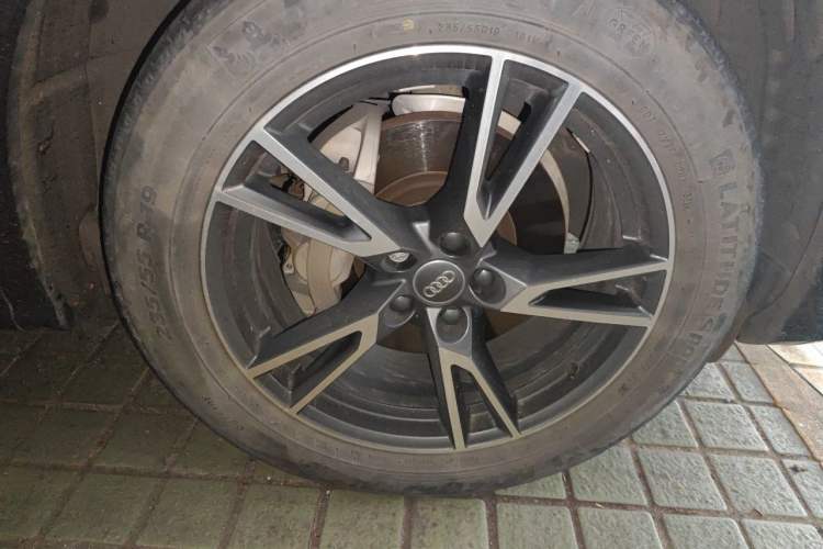 Used Audi Q5L 2018 40 TFSI Prestige Fashion Edition China VI Right Front Wheel Hub