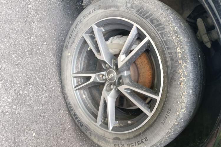 Used Audi Q5L 2018 40 TFSI Prestige Fashion Edition China VI Right Front Wheel Hub