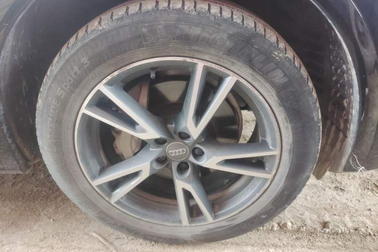 Used Audi Q5L 2018 40 TFSI Prestige Fashion Edition China VI Right Front Wheel Hub