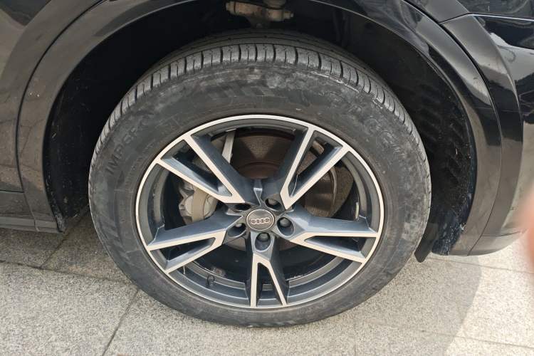 Used Audi Q5L 2018 40 TFSI Prestige Fashion Edition China VI Right Front Wheel Hub