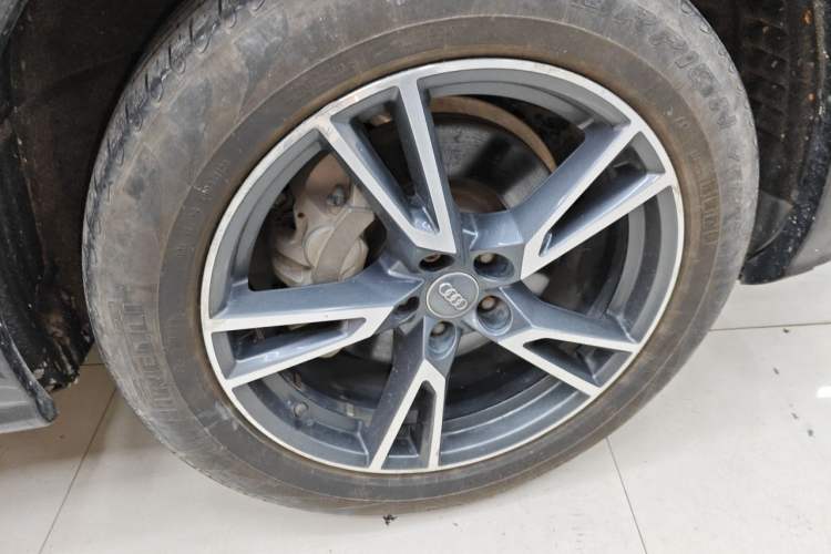 Used Audi Q5L 2018 40 TFSI Prestige Fashion Edition China V Right Front Wheel Hub