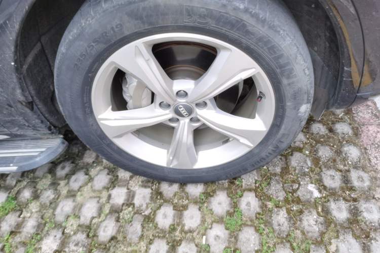 Used Audi Q5L 2018 40 TFSI Prestige Edition China V Right Front Wheel Hub