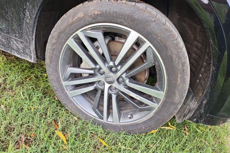 Used Audi Q5L 2018 40 TFSI Prestige Fashion Edition China VI Right Front Wheel Hub