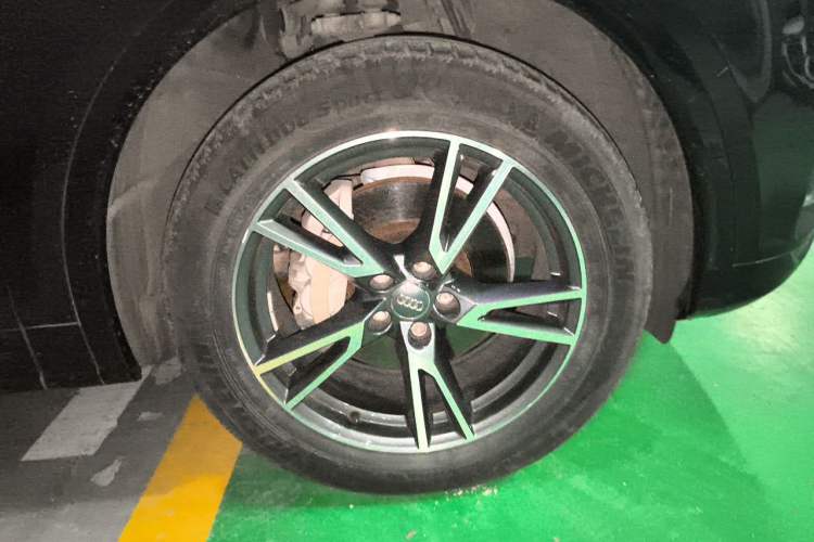 Used Audi Q5L 2018 40 TFSI Prestige Fashion Edition China VI Right Front Wheel Hub