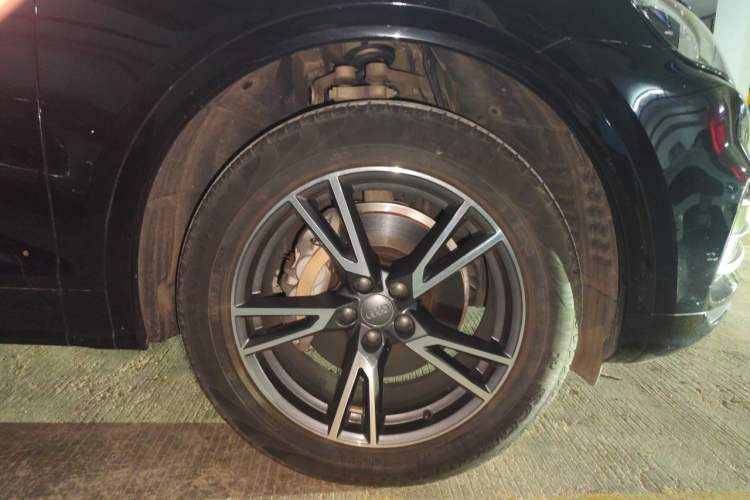 Used Audi Q5L 2018 40 TFSI Prestige Fashion Edition China VI Right Front Wheel Hub