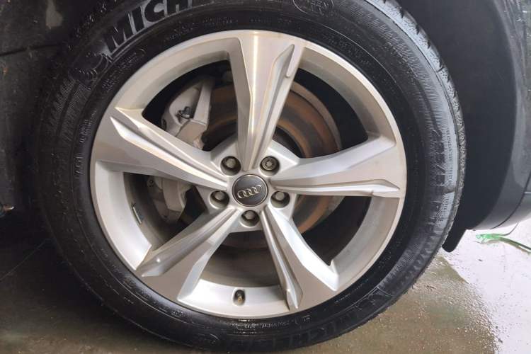 Used Audi Q5L 2018 40 TFSI Prestige Edition China V Right Front Wheel Hub