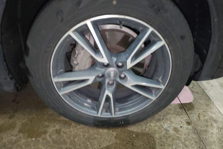 Used Audi Q5L 2018 40 TFSI Prestige Fashion Edition China VI Right Front Wheel Hub