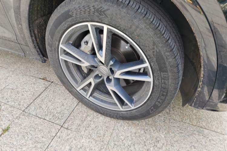 Used Audi Q5L 2018 40 TFSI Prestige Fashion Edition China VI Right Front Wheel Hub