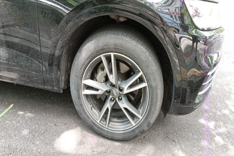 Used Audi Q5L 2018 40 TFSI Prestige Fashion Edition China VI Right Front Wheel Hub