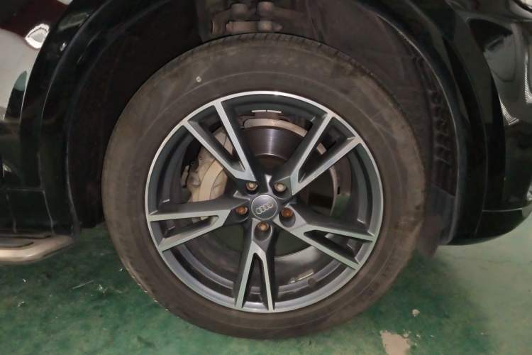Used Audi Q5L 2018 45 TFSI Prestige Fashion Edition China V Emission Standard Right Front Wheel Hub