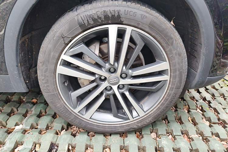 Used Audi Q5L 2018 45 TFSI Prestige Elegant Version China V Right Front Wheel Hub