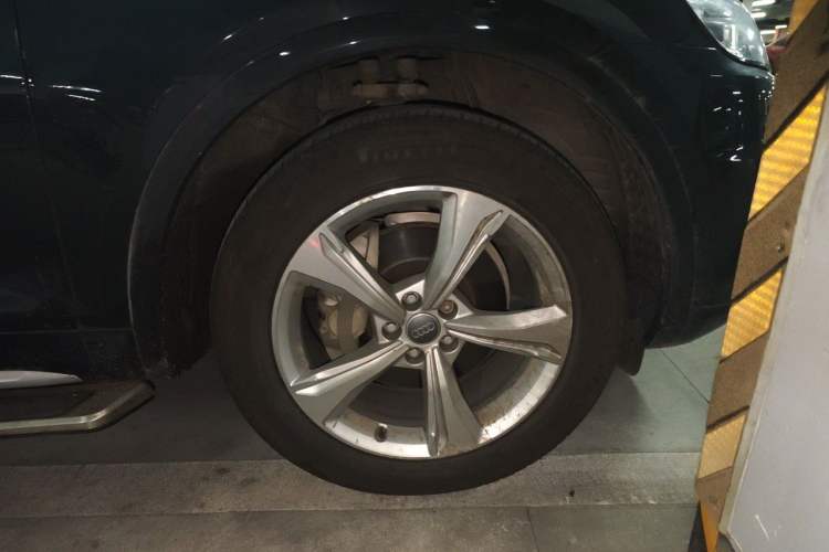 Used Audi Q5L 2018 40 TFSI Prestige Edition China V Right Front Wheel Hub
